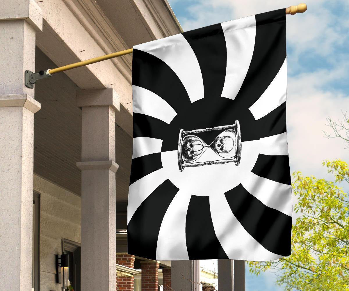 Unus Annus Flag Black &amp White Hypnosis Spiral Skull Flag Halloween Gifts Family Presents