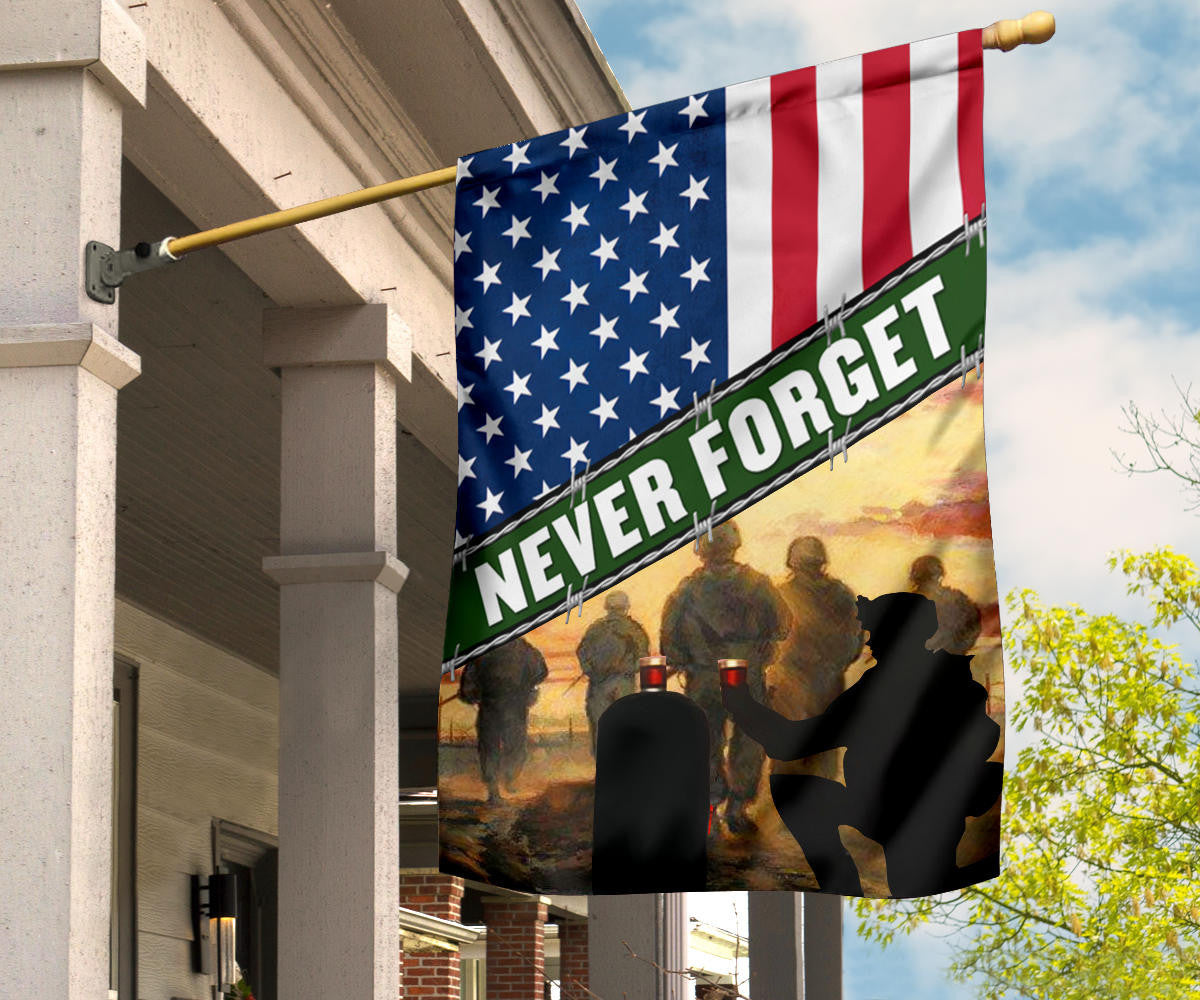 US Soldiers Lest We Never Forget Flag American Flag Veterans Day Ideas Patriot Merch Home Decor