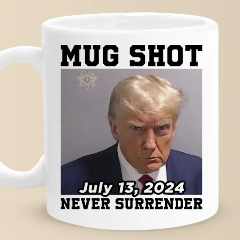 The Legend Stands Out And Will Never Surrender - US Election Trump Mug - Gift For Trump Supporters