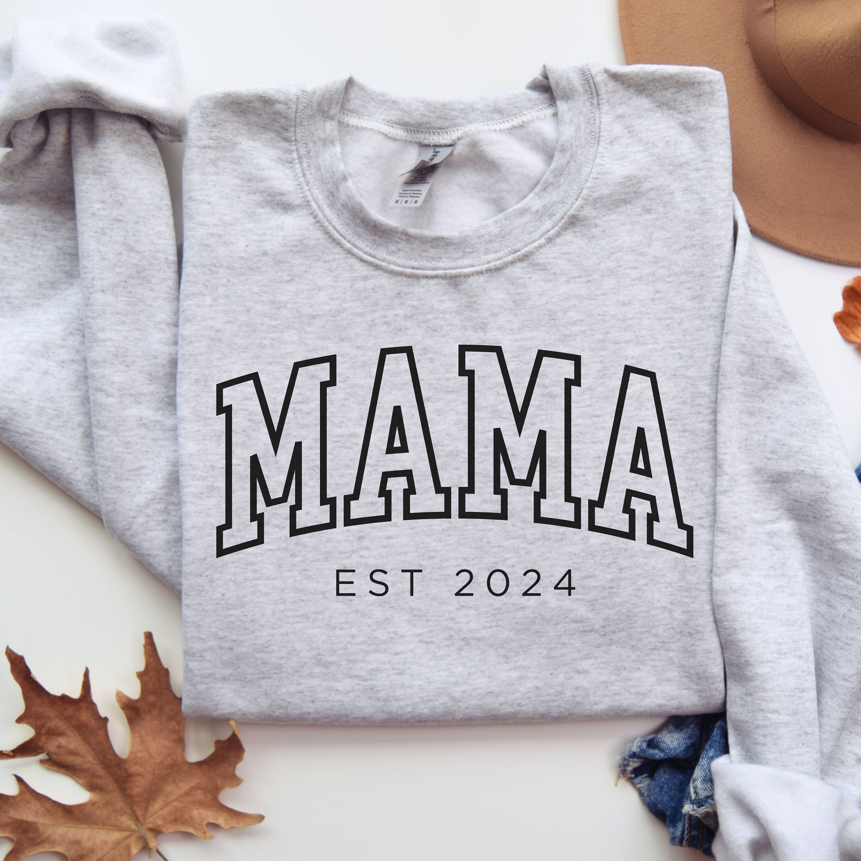 Custom Mom Sweatshirt, Mama Est 2024 Sweatshirt, Gift for Mom, Pregnancy Announcement