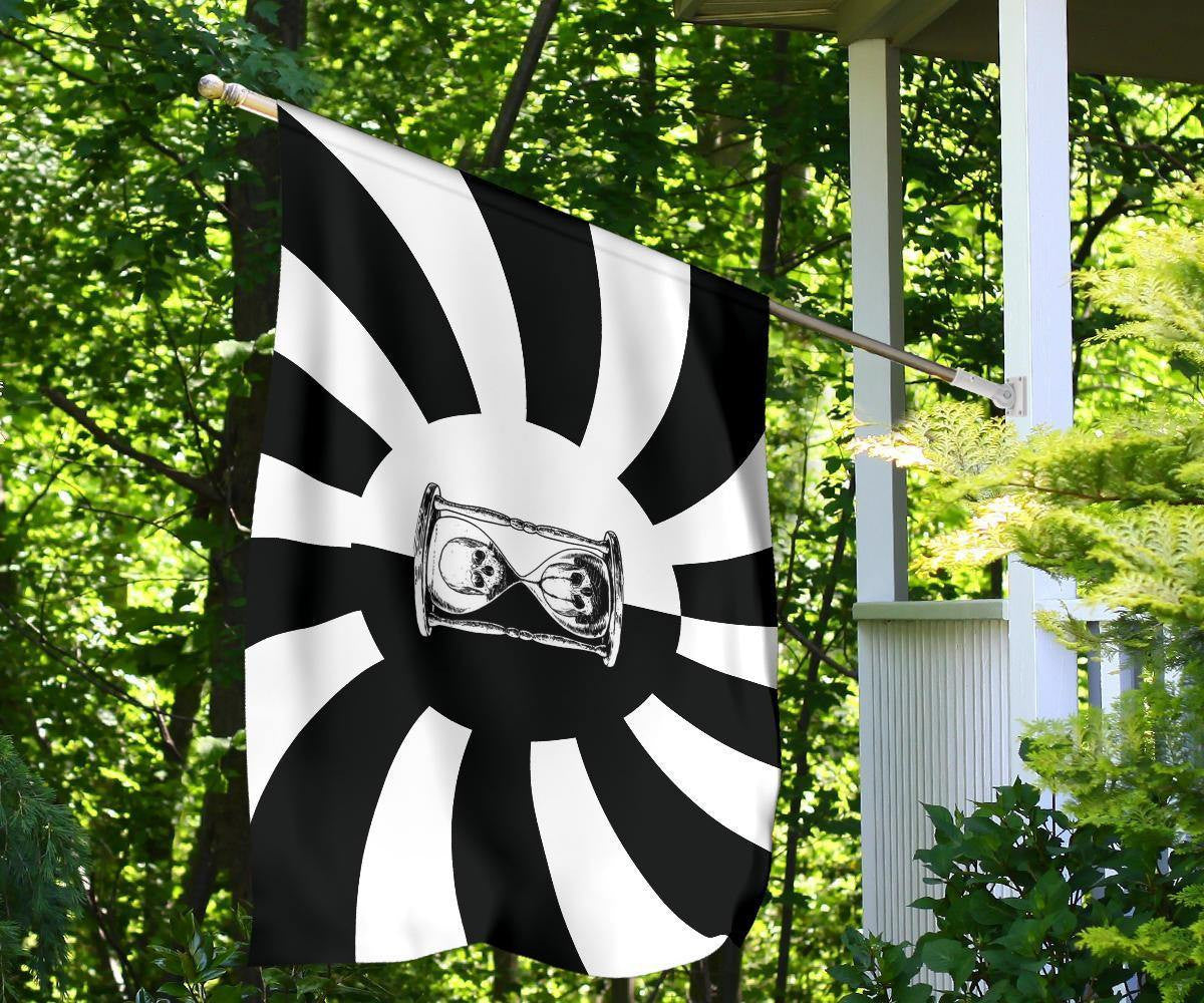 Unus Annus Flag Black &amp White Hypnosis Spiral Skull Flag Halloween Gifts Family Presents