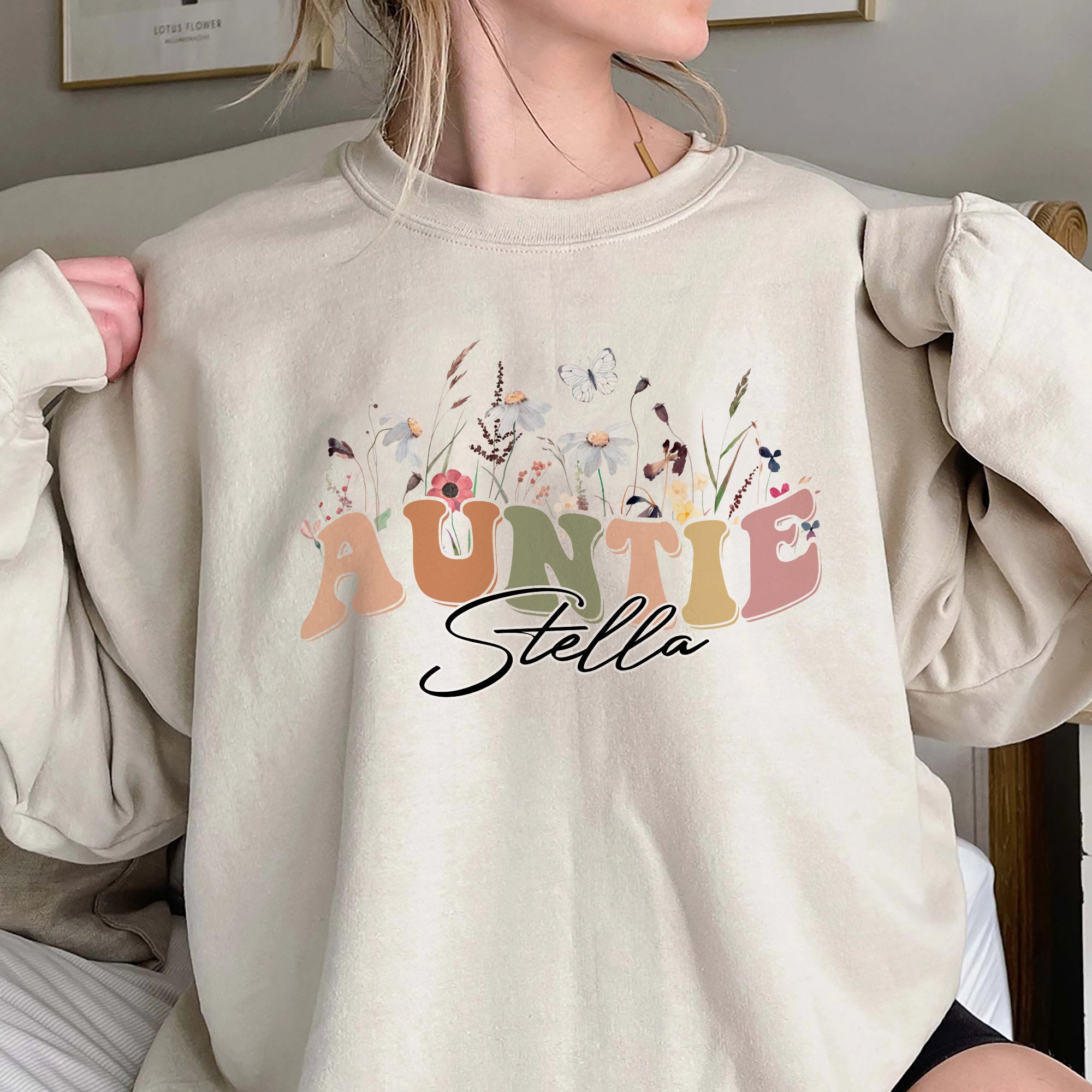 Custom Auntie Est Sweatshirt, Christmas Gift Auntie, Mother's Day Sweatshirt, Mother's Day Gift, Auntie Gifts , Aunt Gift, Aunt Shirt