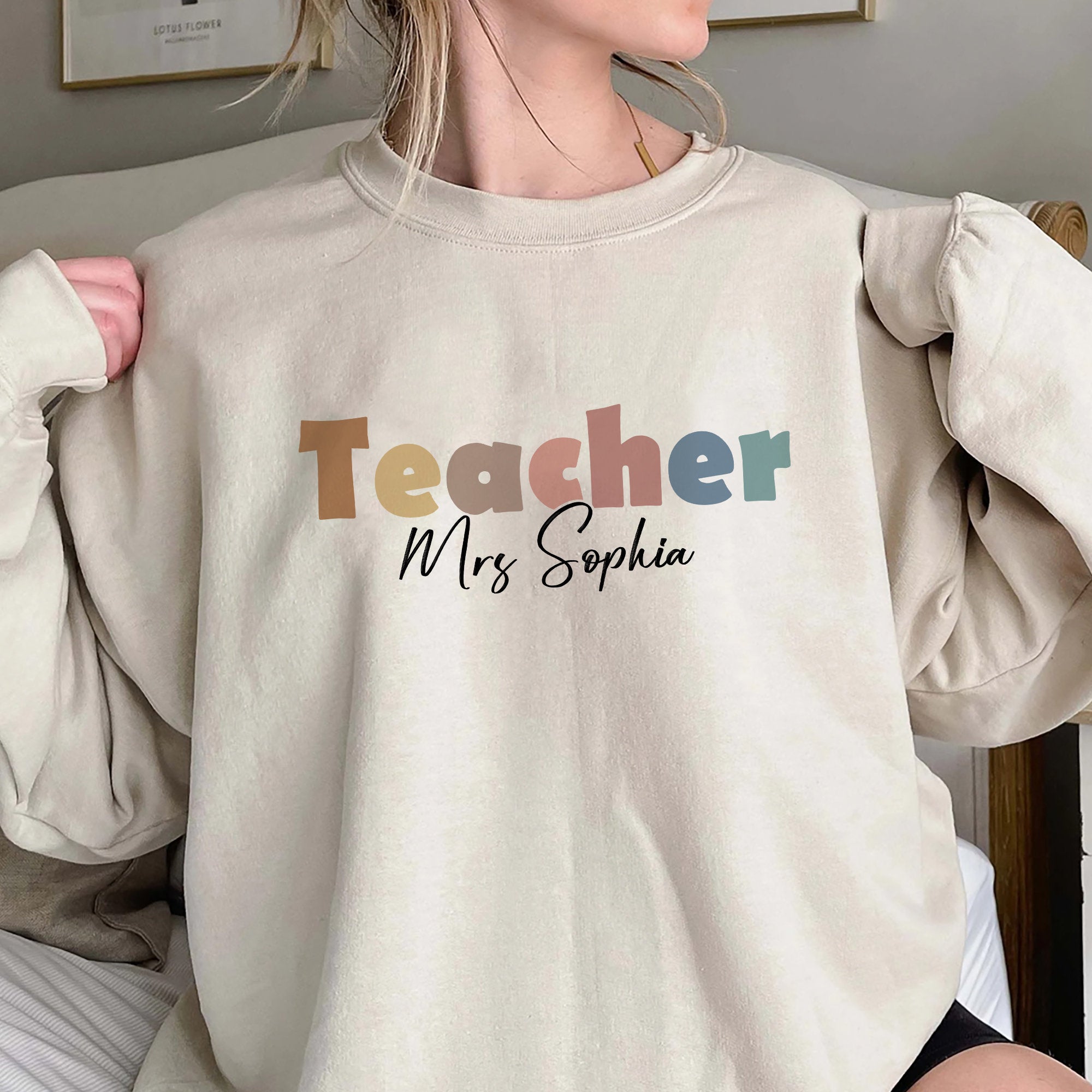 Custom Name Teacher Sweatshirt, Teacher Appreciation gift, Gift for Teacher, Retro Teacher shirt, Teacher Mrs Sweatshirt, Cute Teacher Tee