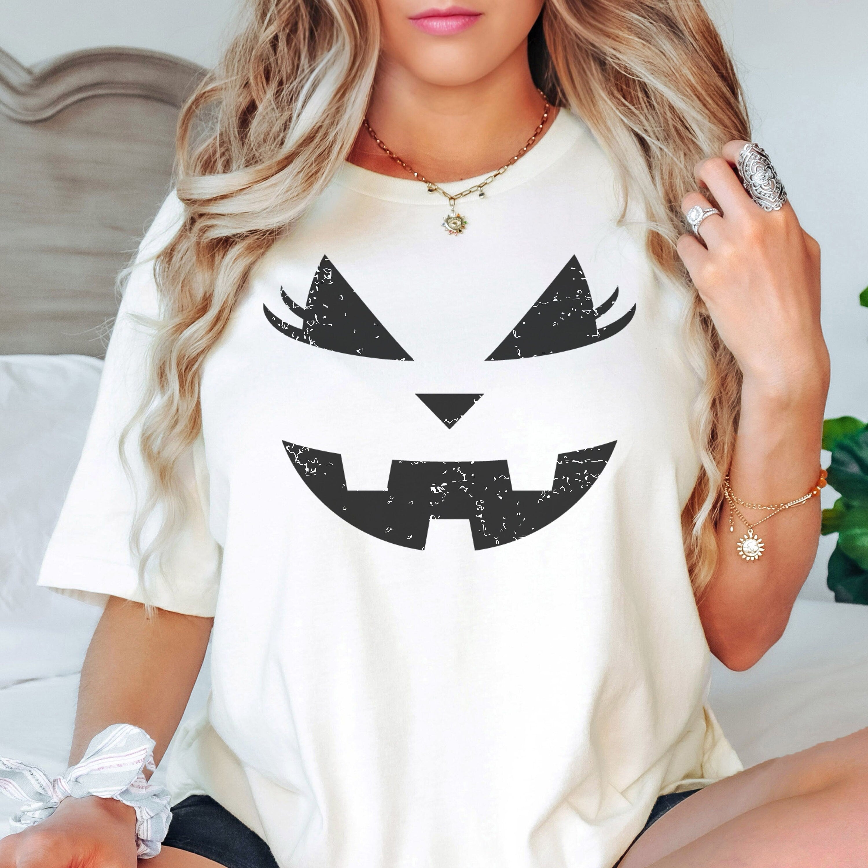 Distressed Pumpkin Face Shirt, Purple Halloween Shirt, Jack-O-Lantern Shirt, Pumpkin Face with Lashes Tee, Spooky Season Tee