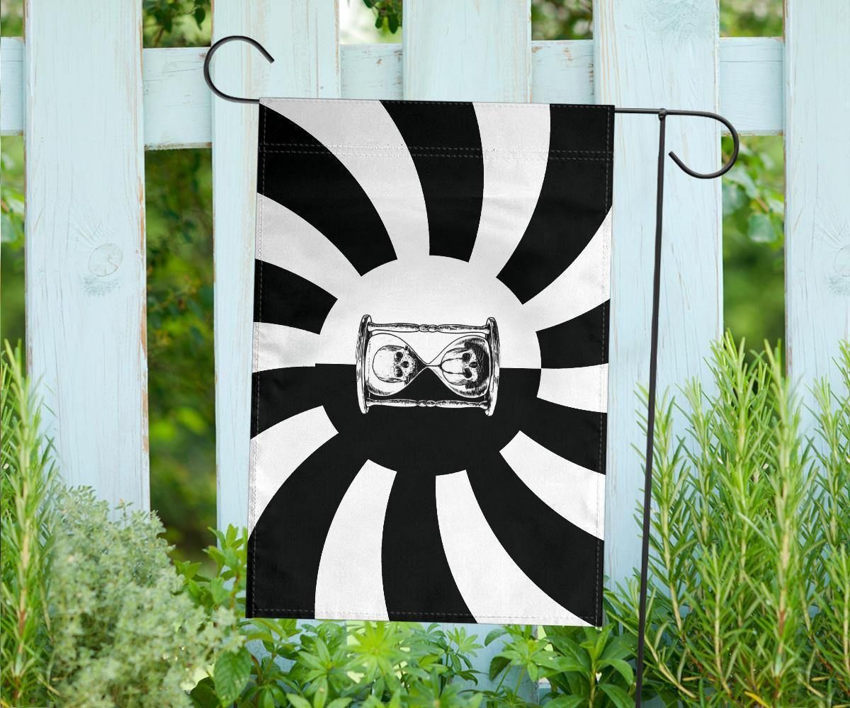 Unus Annus Flag Black &amp White Hypnosis Spiral Skull Flag Halloween Gifts Family Presents