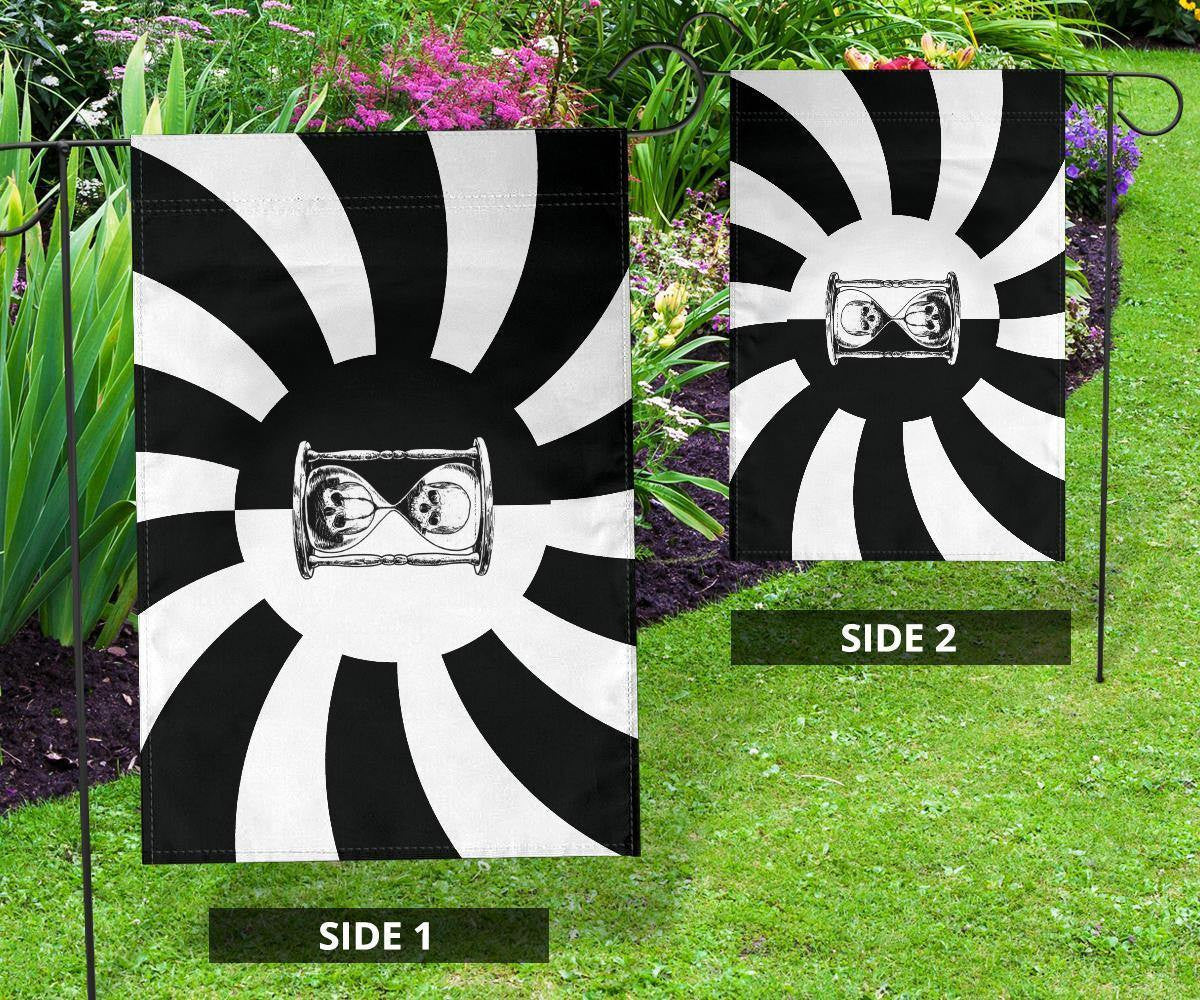 Unus Annus Flag Black &amp White Hypnosis Spiral Skull Flag Halloween Gifts Family Presents