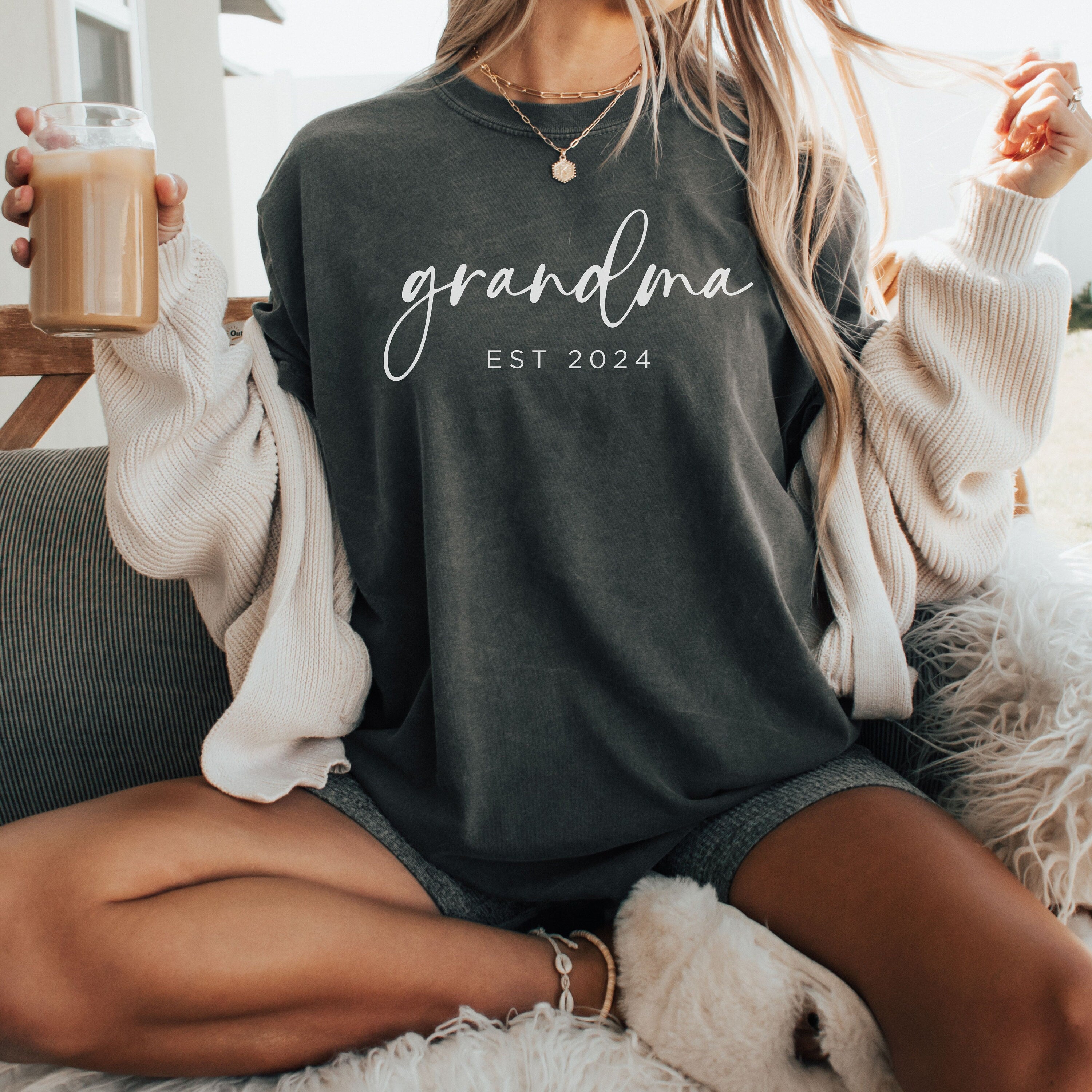 Custom Grandma Shirt, Grandma Est 2024 Shirt, Grandma Shirt, Gift for Grandma