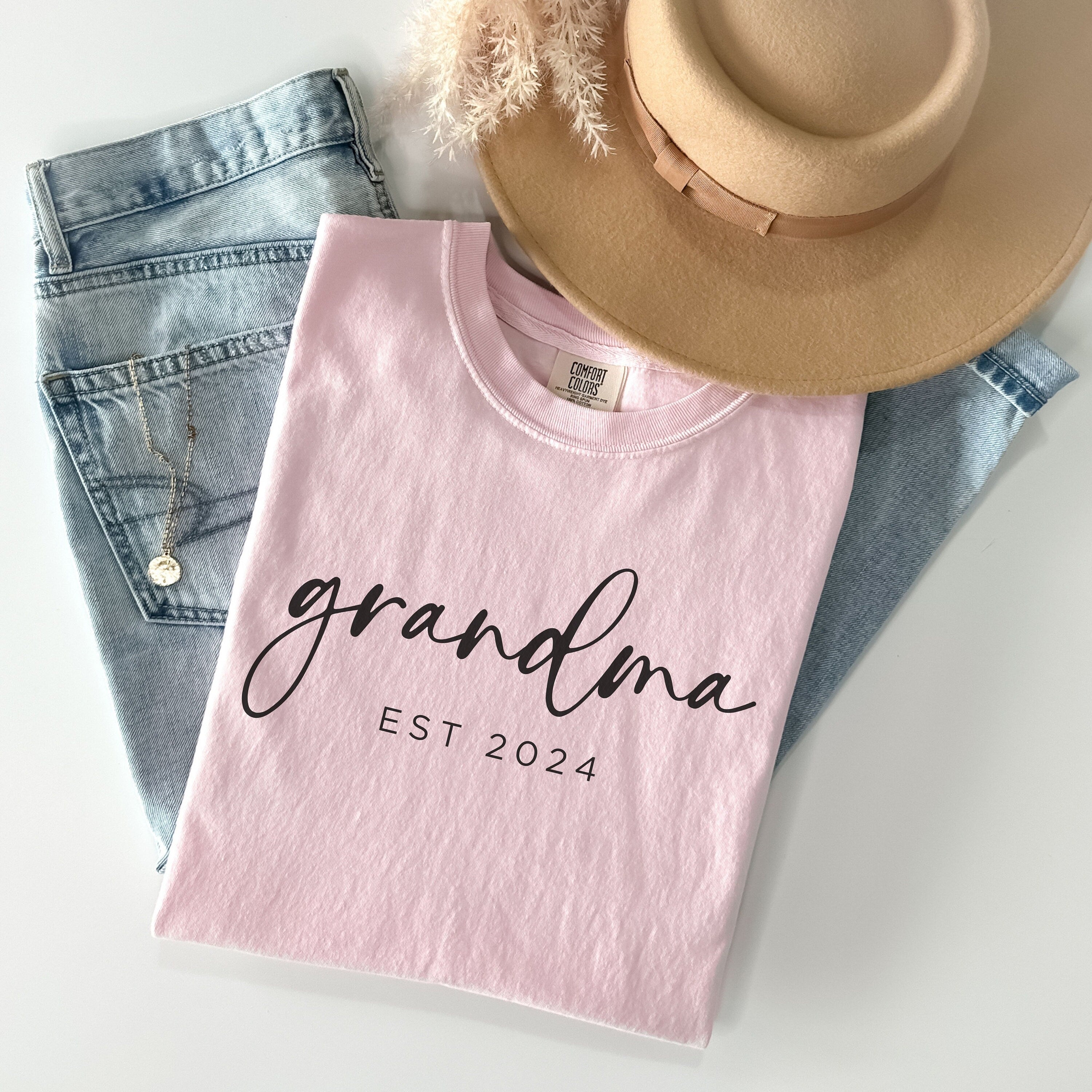 Custom Grandma Shirt, Grandma Est 2024 Shirt, Grandma Shirt, Gift for Grandma