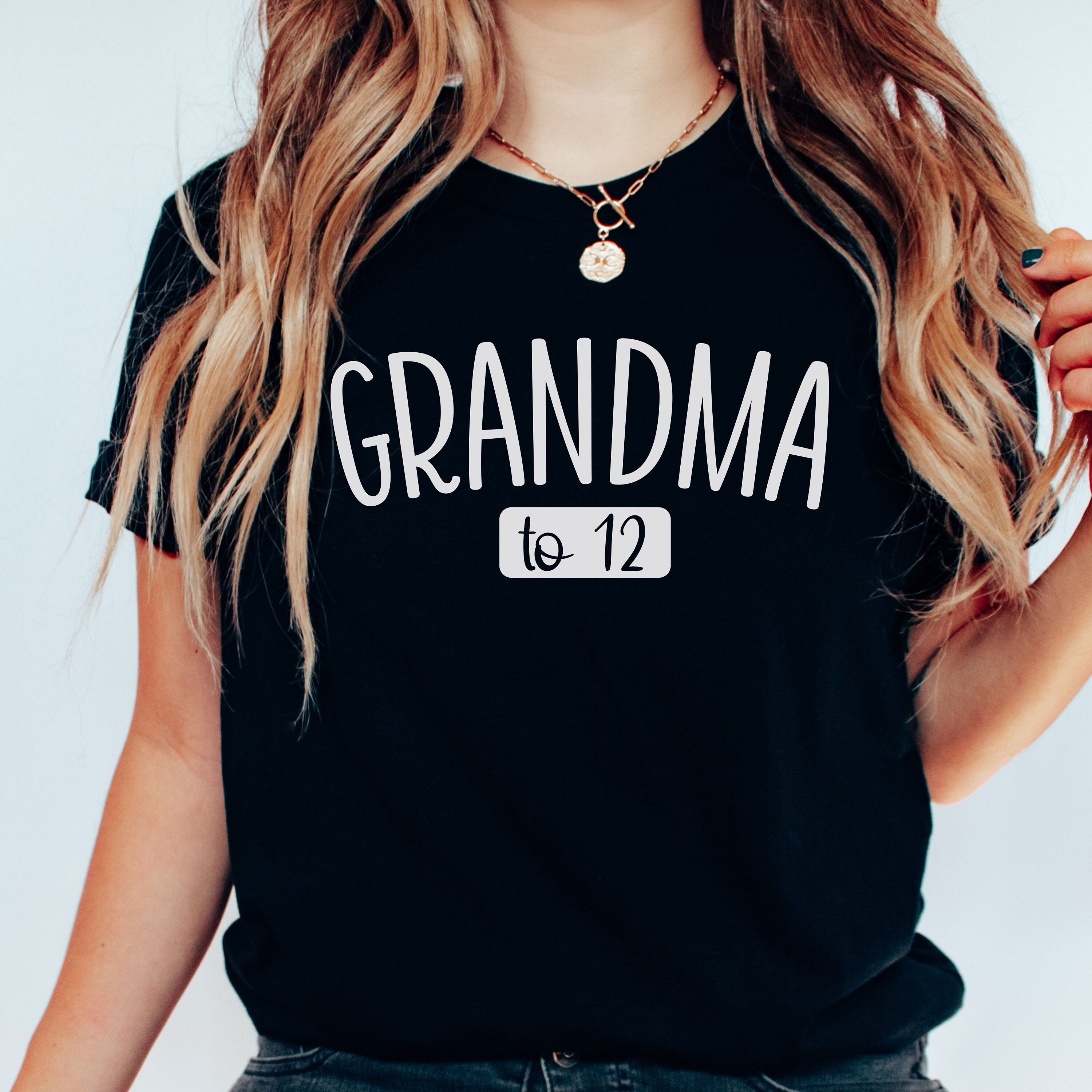 New Grandma Gift, Grandma Birthday Gift, Personalized Grandma Shirt, Mother's Day Gift