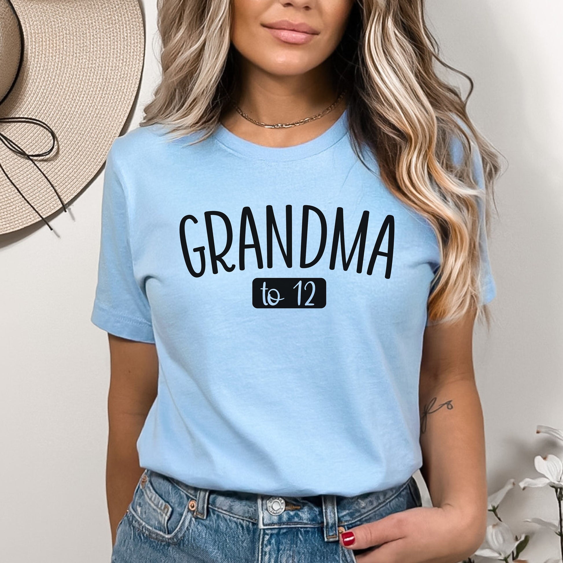 New Grandma Gift, Grandma Birthday Gift, Personalized Grandma Shirt, Mother's Day Gift